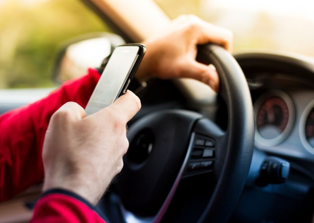 How cellphone use while driving has changed in America since 2004